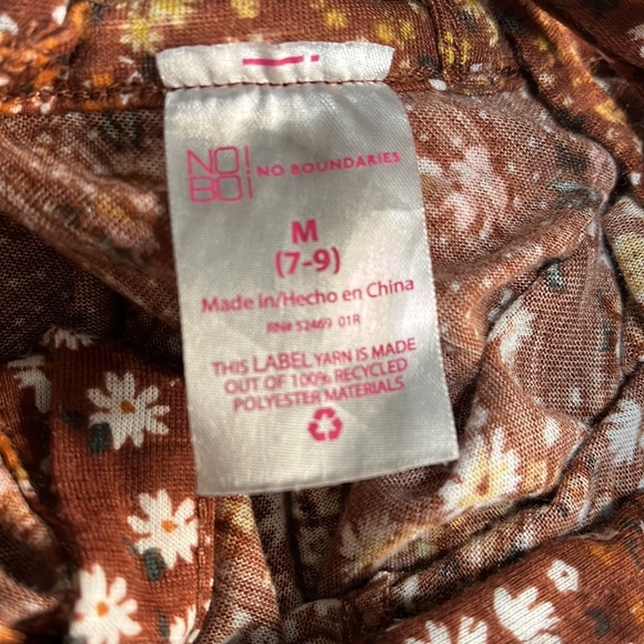 BLANKNYC stressed jeans Size 26. & no boundaries brown floral top size M 7-9 - Picture 15 of 15